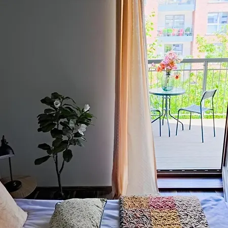 Urban Nest - Szafarnia 5 *